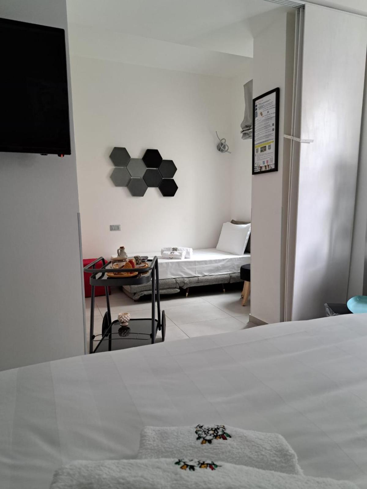 Sikelia Superior Rooms Милаццо Экстерьер фото