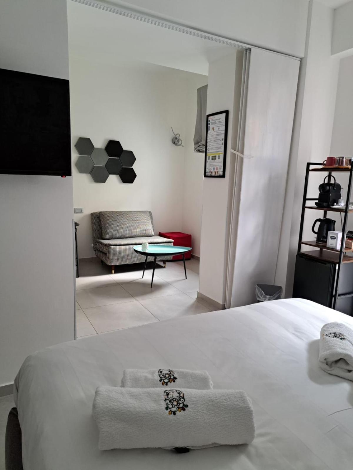 Sikelia Superior Rooms Милаццо Экстерьер фото