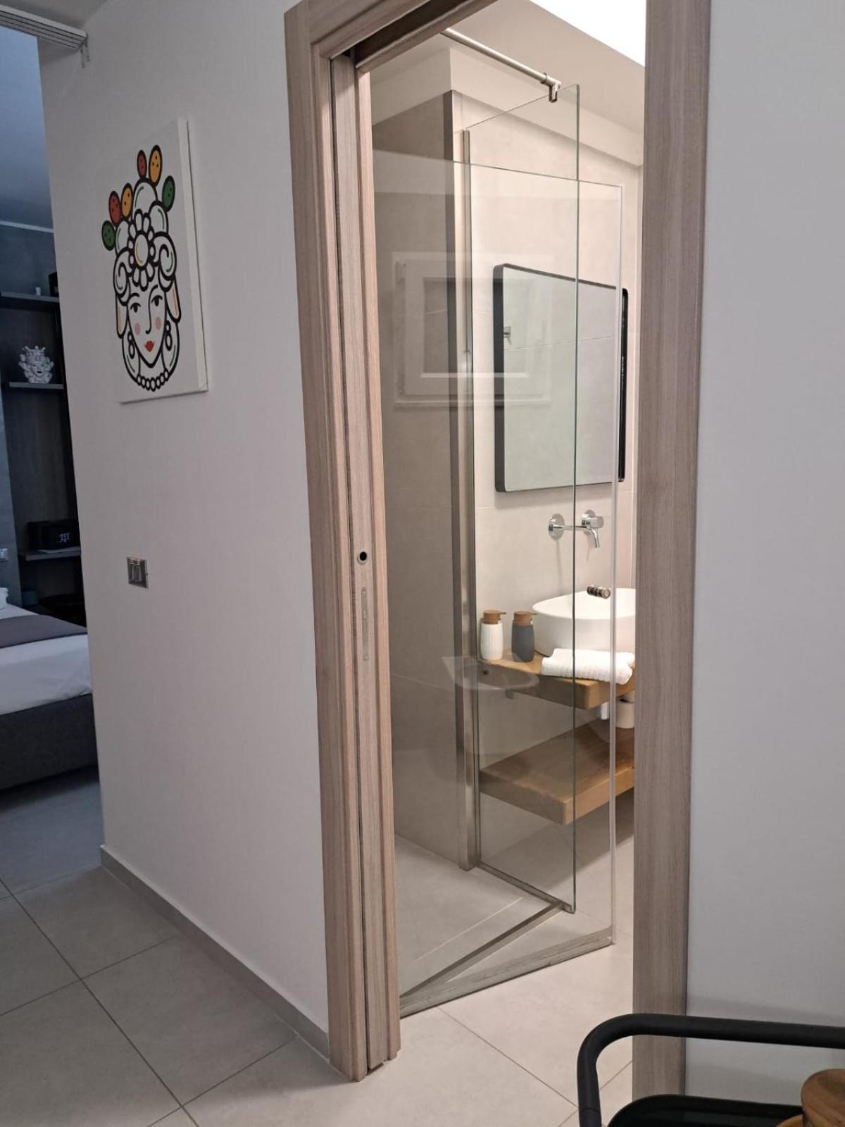 Sikelia Superior Rooms Милаццо Экстерьер фото